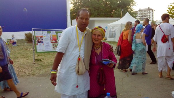 Brajavilas with Russian mataji